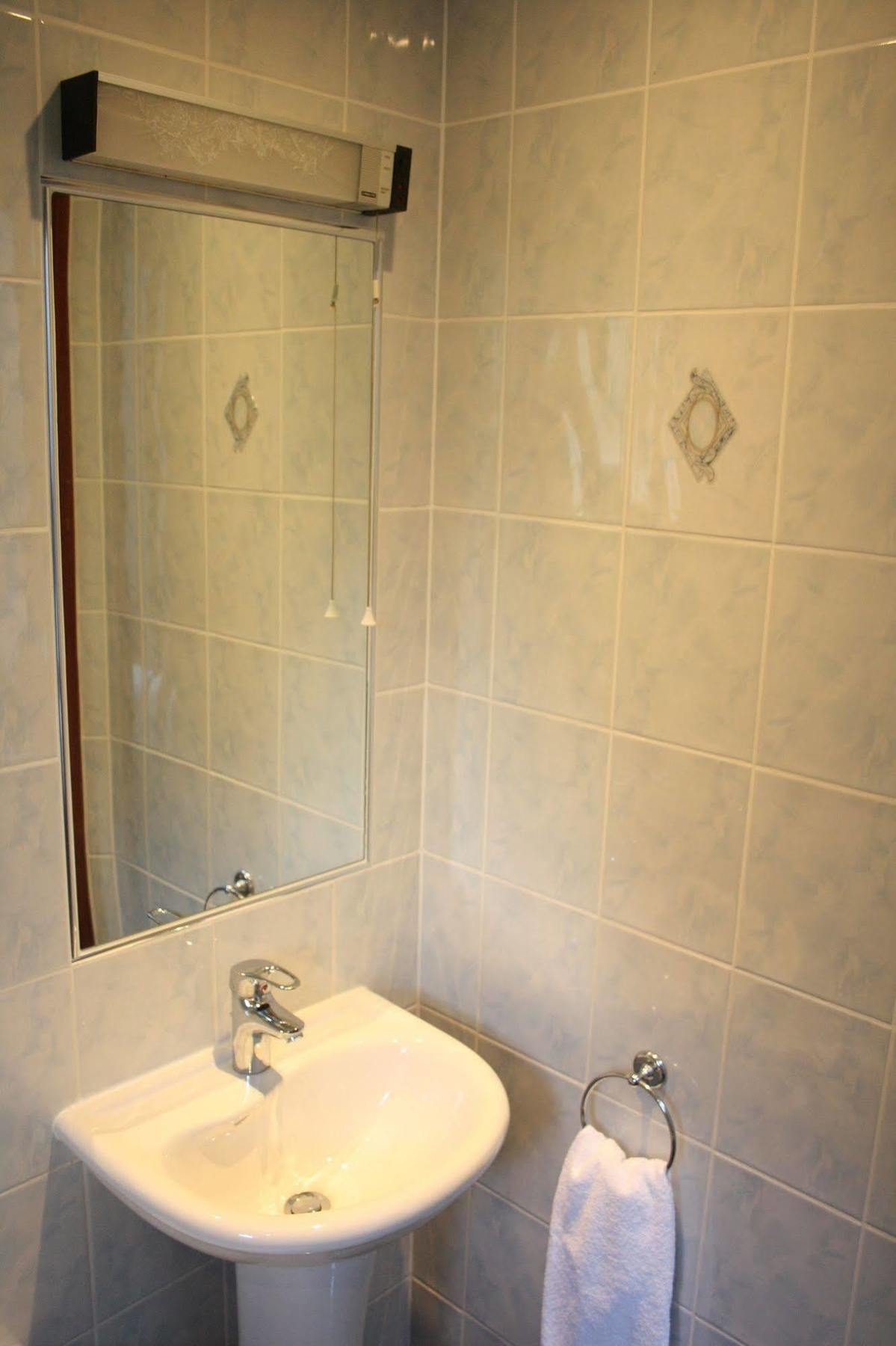 Kings Paget Hotel West Drayton  Buitenkant foto