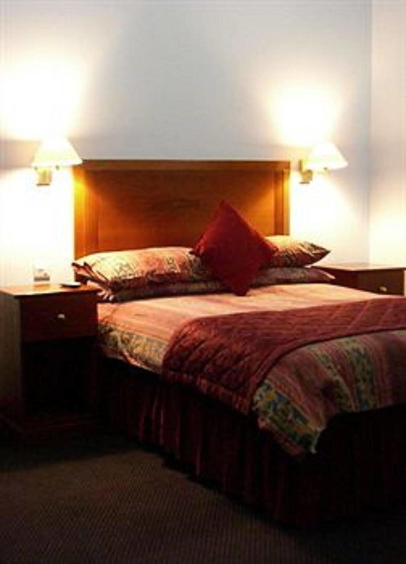 Kings Paget Hotel West Drayton  Buitenkant foto