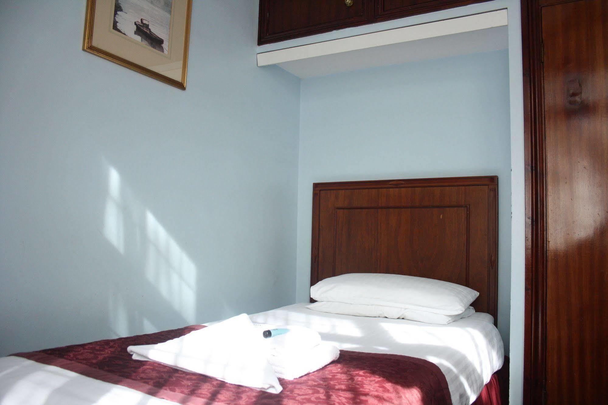 Kings Paget Hotel West Drayton  Buitenkant foto